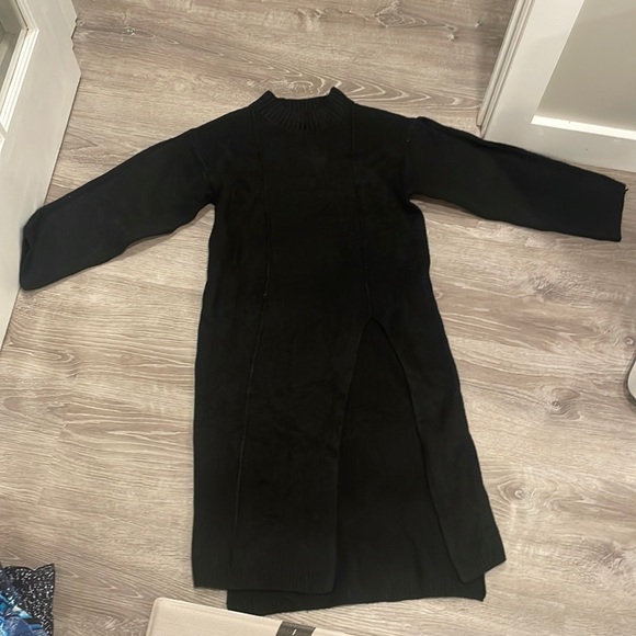 SHEIN Tops - NWT Shein Long Sweater